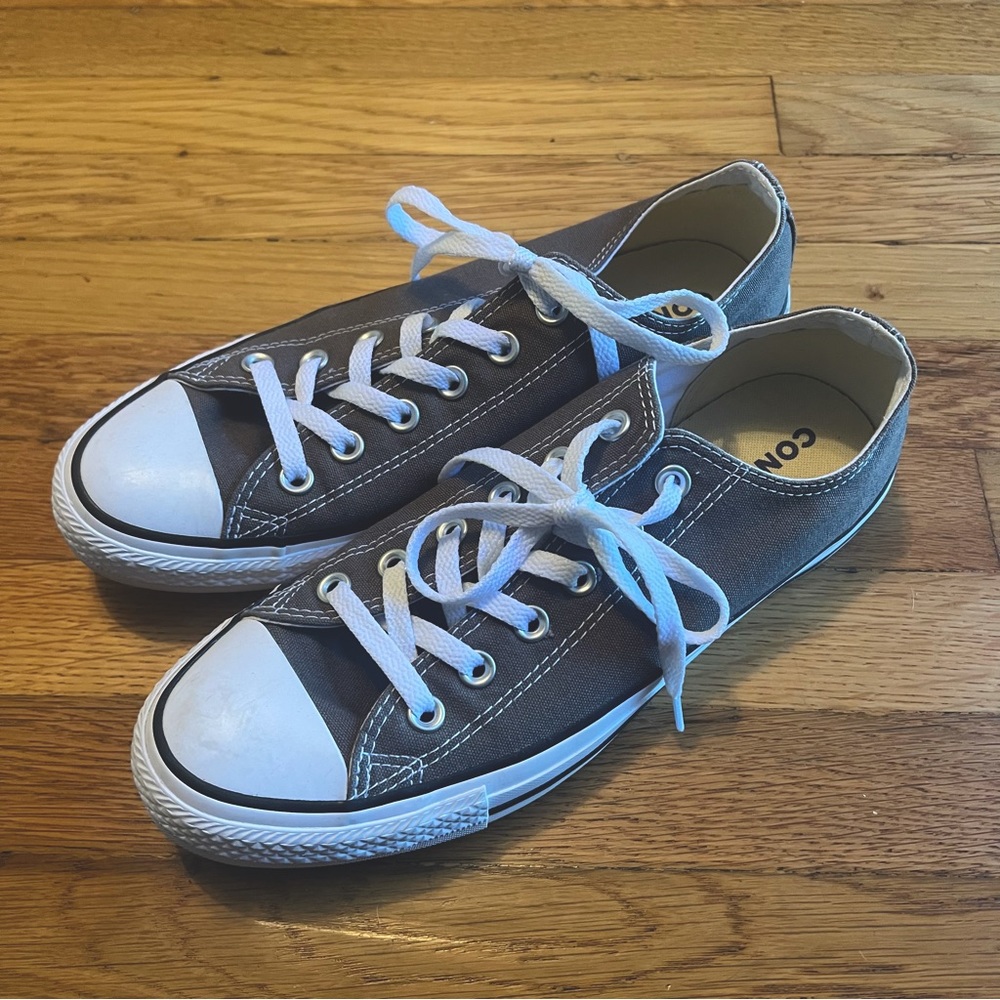 Converse Chuck Taylor Charcoal Low Top Shoes- Women’s 9.5, men’s 7.5